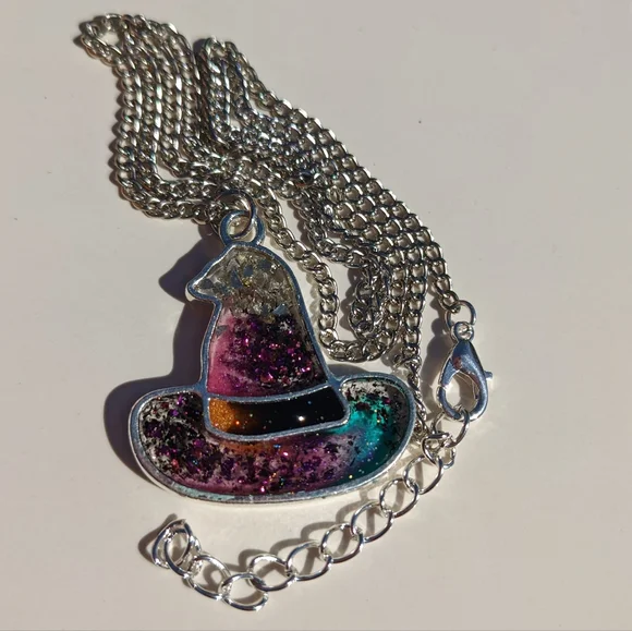 Wicked Witch Necklace Handmade Spooky Halloween Sparkly Glitter Purple - Picture 7 of 8